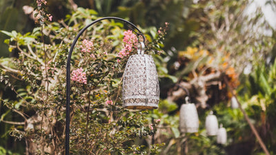 How Do You Choose the Perfect Outdoor Lantern for Your Garden?