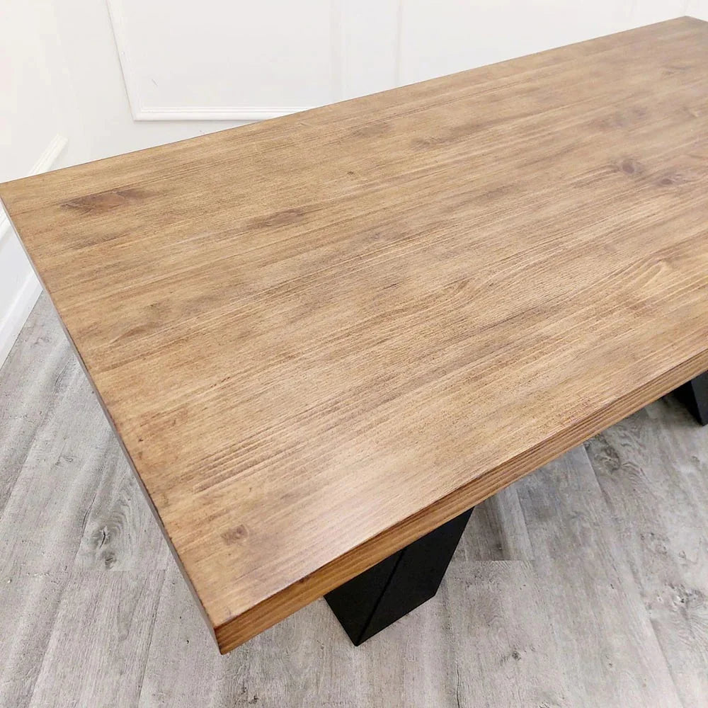 Axel-1-8-Dining-Table-10