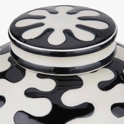 Elkorn-Black-and-White-Ceramic-Coral-Design-Lidded-Ginger-Jar_5