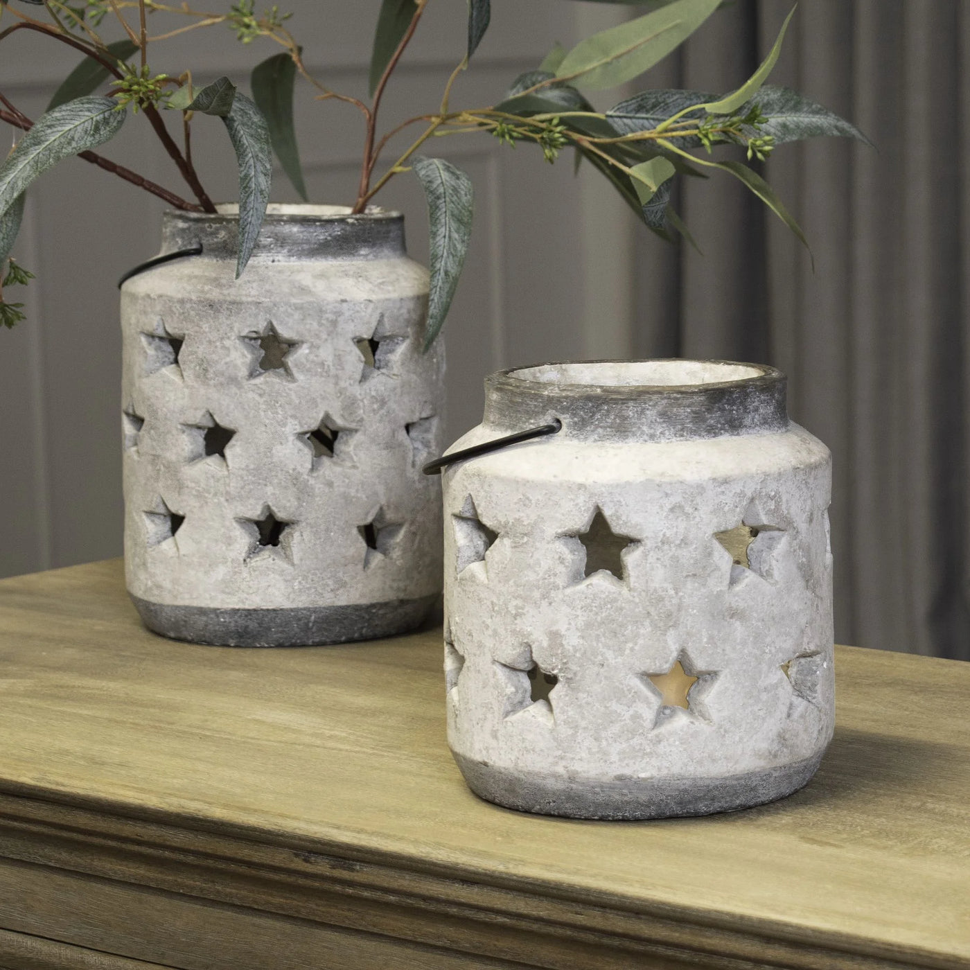 Hill-Interiors-Bloomville-Large-Stone-Star-Lantern_3