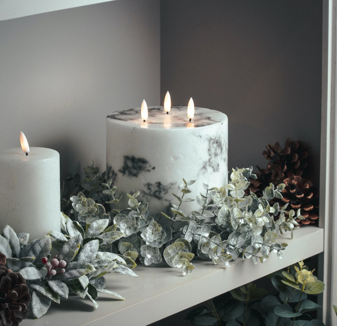 Hill-Interiors-Large-Frosted-Eucalyptus-Candle-Wreath_2