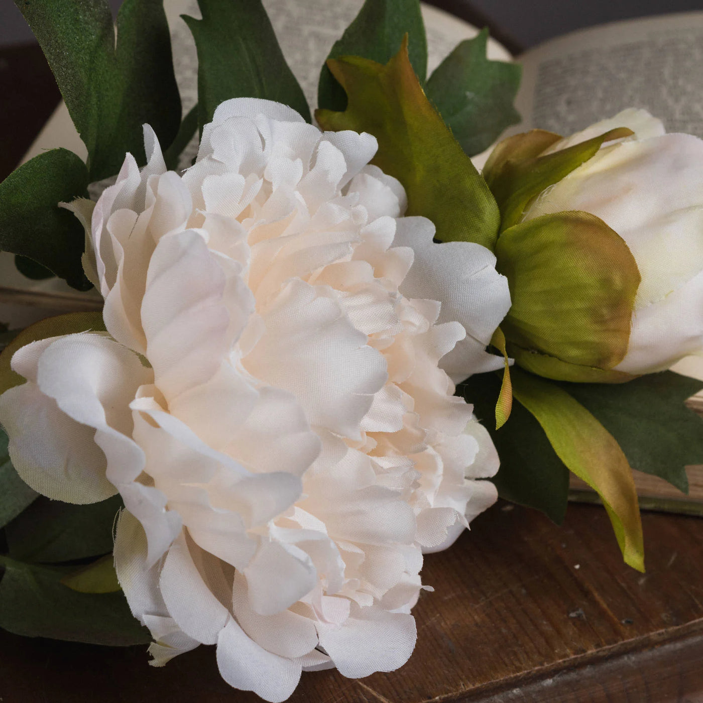 Hill-Interiors-White-Fashion-Peony_3