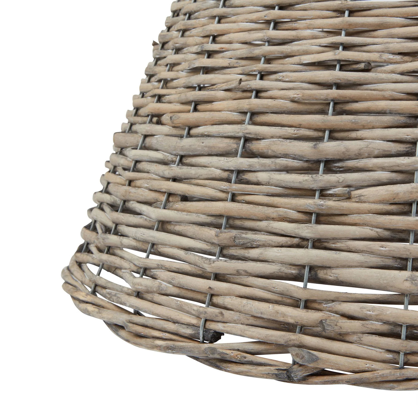 Hill-Interiors-Wicker-Tree-Skirt_1