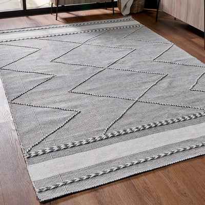 Indoor-Outdoor-Grey-and-White-Plaited-Stripe-Design-Rug_1